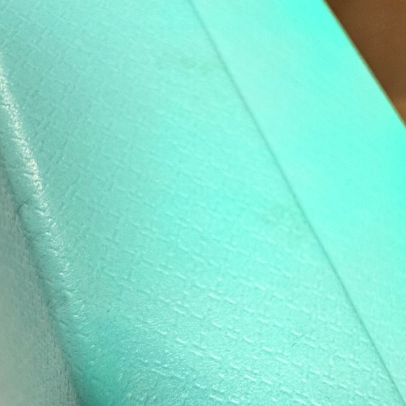 Tiffany & Co. Signature Blue Box - Picture 6 of 7